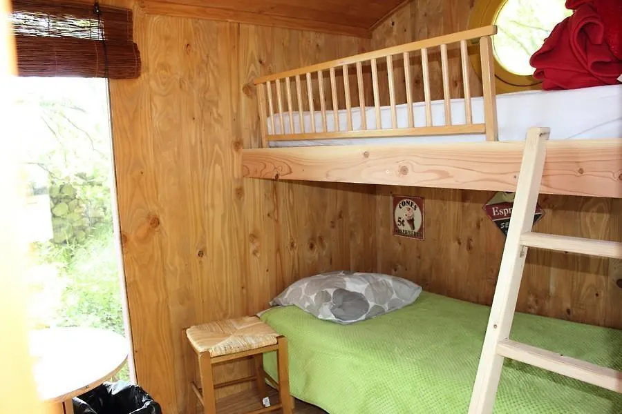 Campsite Le Git'An Roulotte Hotel Bessey France